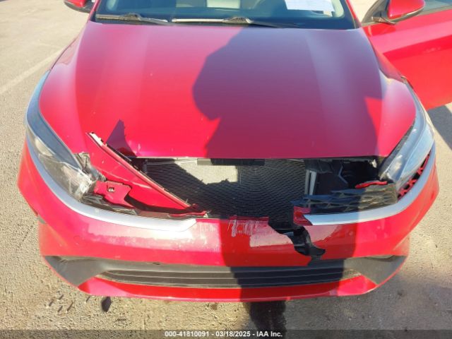 3KPF24AD4NE472102 KIA Forte Lxs