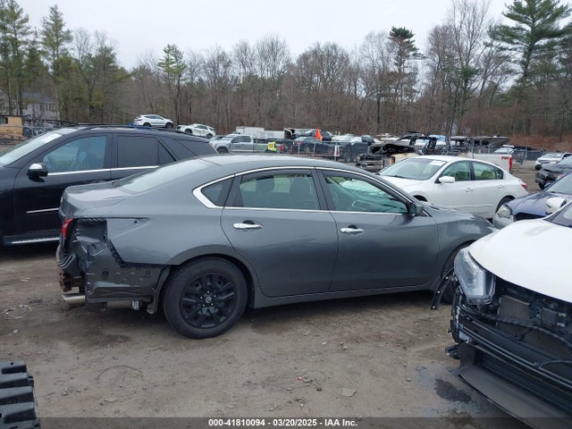 1N4AL3AP5HC269068 Nissan Altima 2.5 S