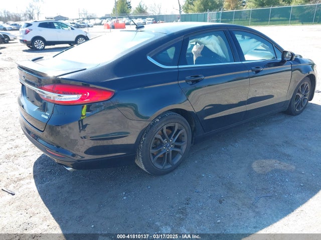 3FA6P0HD5JR239290 Ford FUSION SE