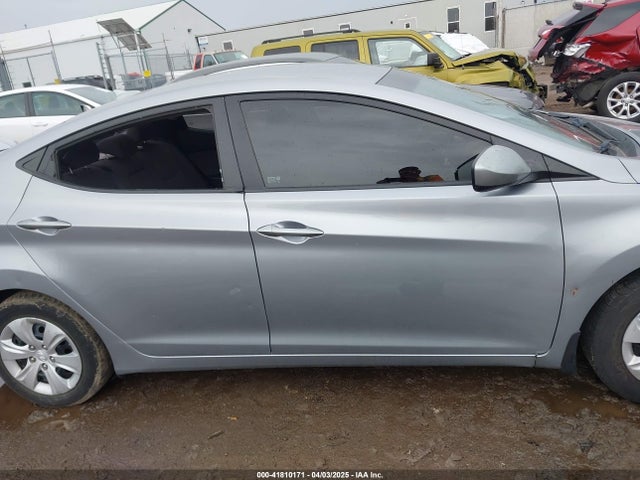 Hyundai ELANTRA SE 2016 5NPDH4AEXGH719572 Image 12