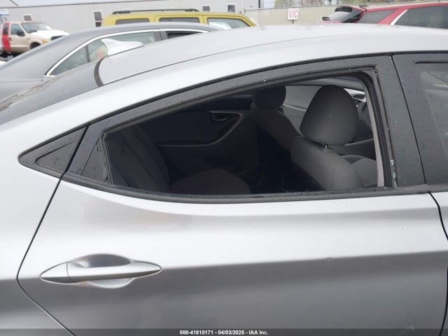 Hyundai ELANTRA SE 2016 5NPDH4AEXGH719572 Image 17