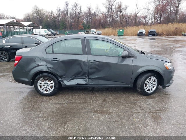 1G1JB5SG8J4114322 Chevrolet Sonic Ls Auto