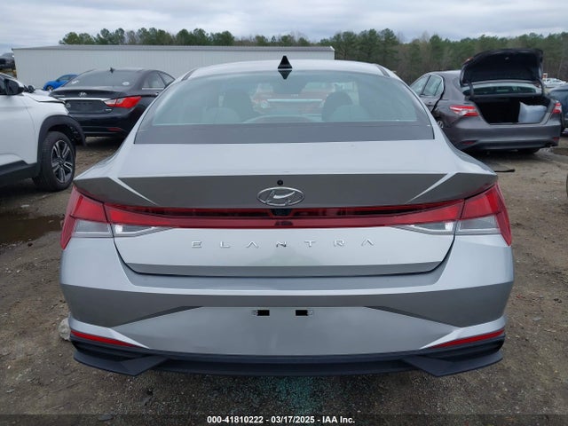5NPLM4AG4MH046086 Hyundai ELANTRA SEL