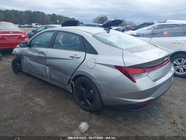 5NPLM4AG4MH046086 Hyundai ELANTRA SEL