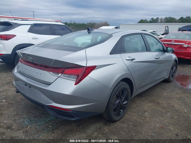 5NPLM4AG4MH046086 Hyundai ELANTRA SEL