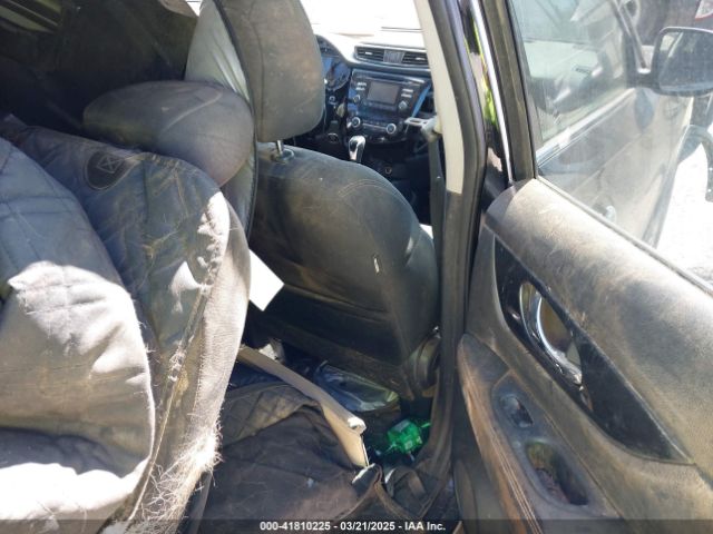 5N1AT2MV8HC849781 Nissan ROGUE SV
