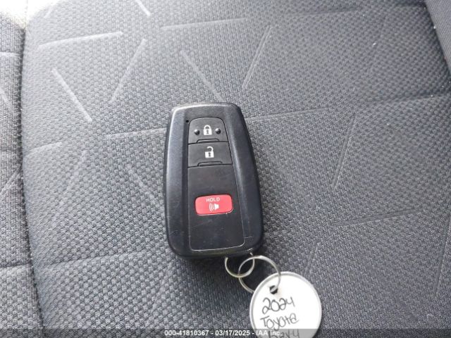2T3P1RFV2RC475310 Toyota Rav4 Xle