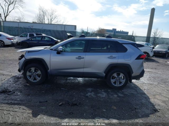 2T3P1RFV2RC475310 Toyota Rav4 Xle