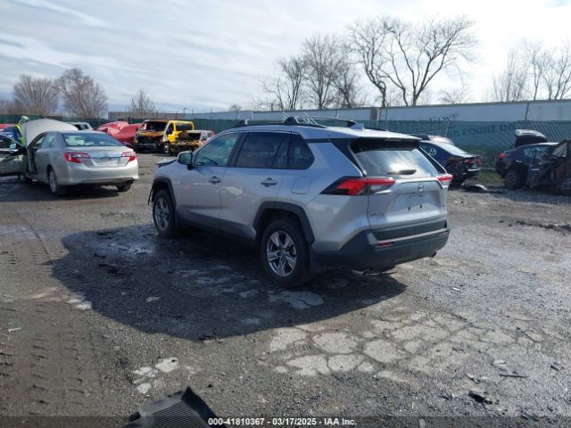 2T3P1RFV2RC475310 Toyota Rav4 Xle