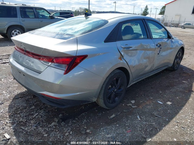 5NPLM4AG1MH002031 Hyundai ELANTRA SEL