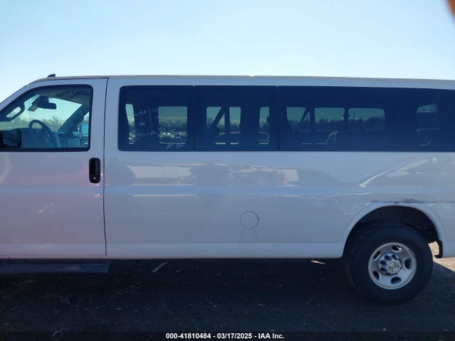 1GAZGPFP3P1175047 Chevrolet Express Passenger Rwd 3500 Extended Wheelbase Lt