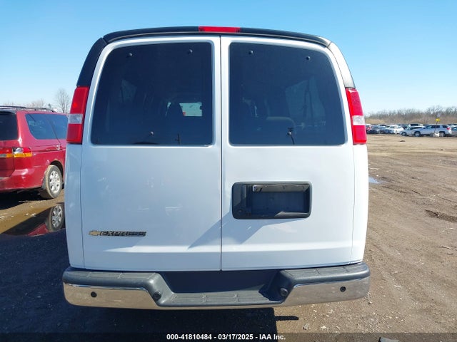 1GAZGPFP3P1175047 Chevrolet Express Passenger Rwd 3500 Extended Wheelbase Lt