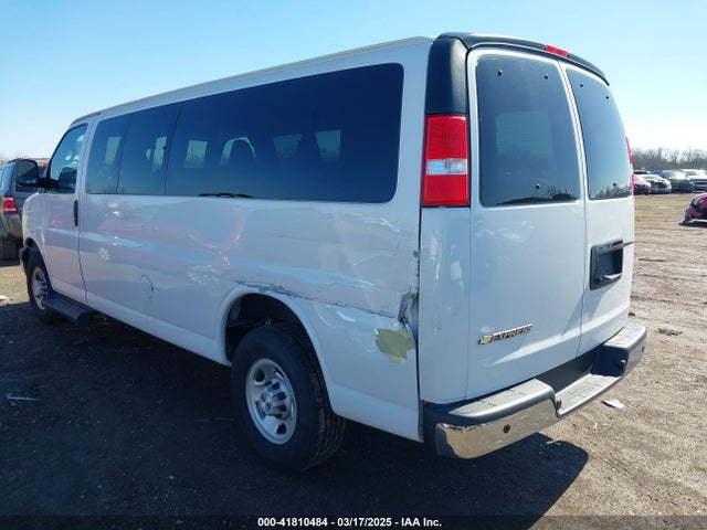 1GAZGPFP3P1175047 Chevrolet Express Passenger Rwd 3500 Extended Wheelbase Lt