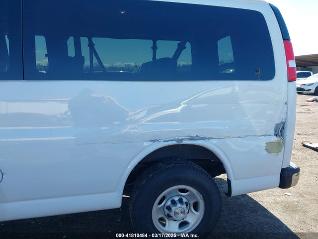 1GAZGPFP3P1175047 Chevrolet Express Passenger Rwd 3500 Extended Wheelbase Lt