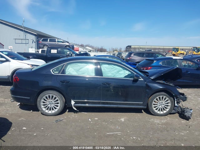 1VWBT7A3XHC009040 Volkswagen Passat 1.8t Se