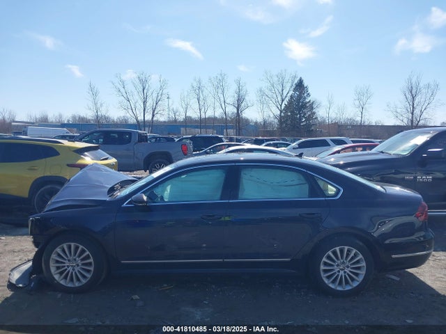 1VWBT7A3XHC009040 Volkswagen Passat 1.8t Se