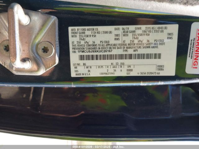 1FMCU9J9XKUC26167 Ford Escape Titanium