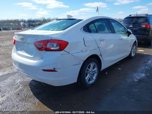 1G1BE5SM6H7105502 Chevrolet Cruze Lt Auto