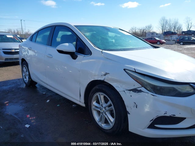 1G1BE5SM6H7105502 Chevrolet Cruze Lt Auto