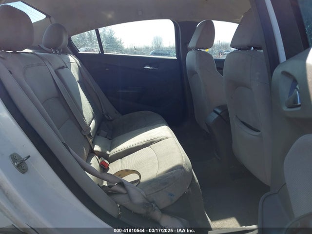 1G1BE5SM6H7105502 Chevrolet Cruze Lt Auto