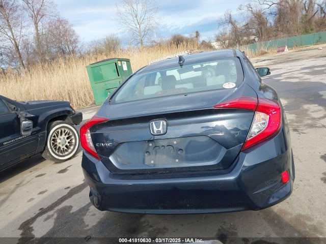 Honda CIVIC EX 2018 2HGFC2F73JH516093 Image 16