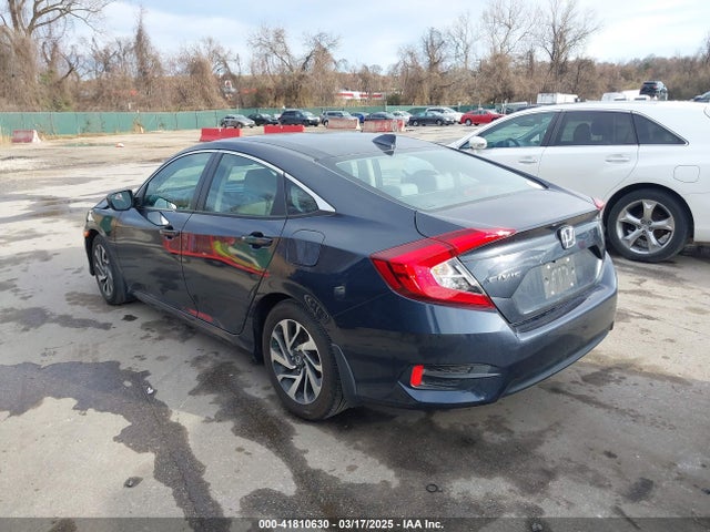 Honda CIVIC EX 2018 2HGFC2F73JH516093 Image 3