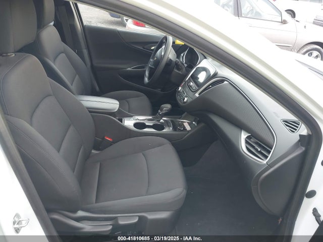 1G1ZD5ST5PF171312 Chevrolet Malibu Fwd 1lt