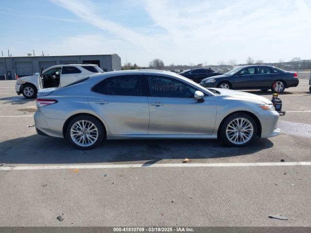 4T1B21HK6JU004767 Toyota Camry Hybrid Xle