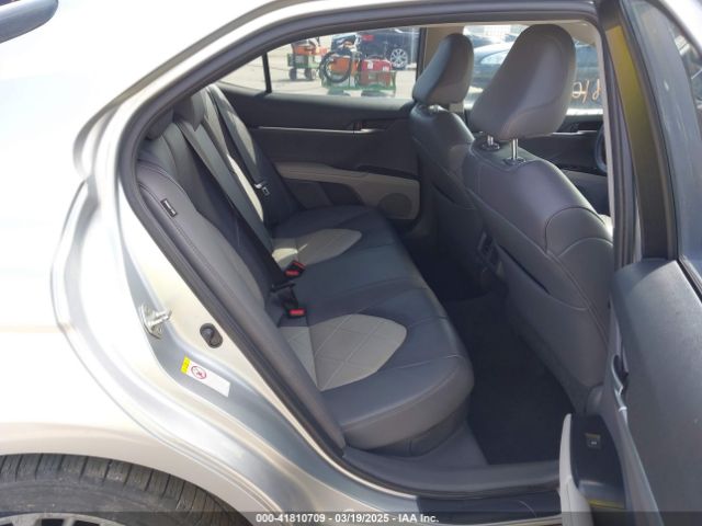 4T1B21HK6JU004767 Toyota Camry Hybrid Xle