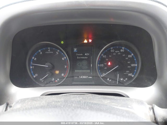 JTMBFREV3HJ126942 Toyota RAV4 LE