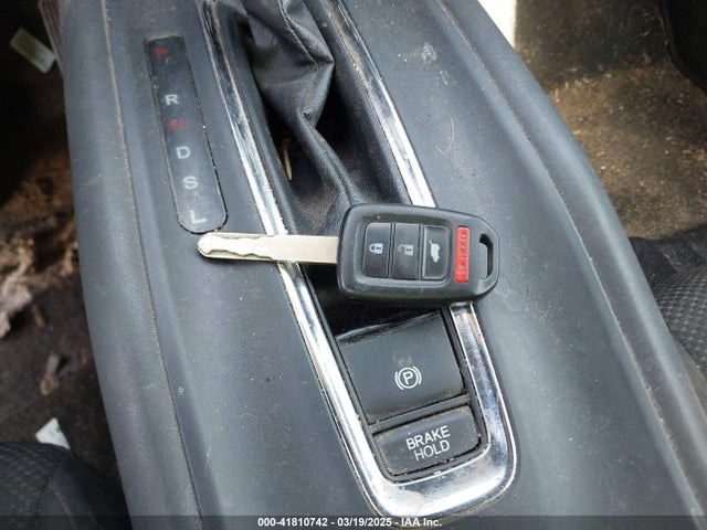3CZRU6H3XJG727005 Honda HR-V LX