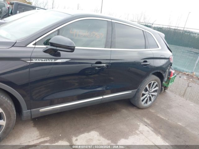 2LMPJ8K93KBL24776 Lincoln Nautilus Select