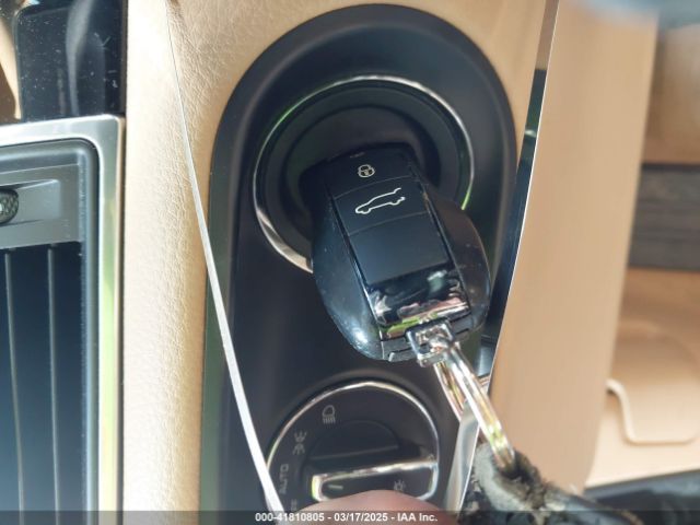 2017 PORSCHE MACAN WP1AA2A55HLB02121 Photo 10