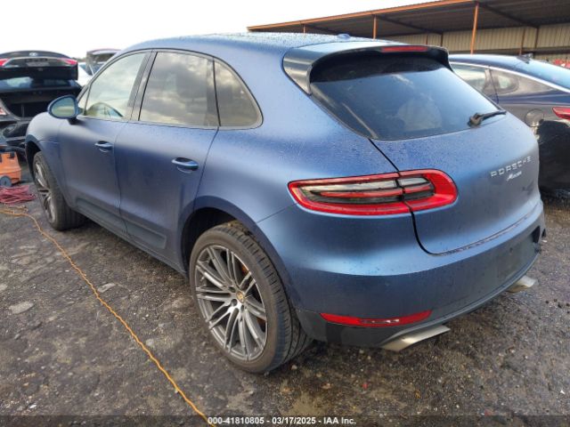 2017 PORSCHE MACAN WP1AA2A55HLB02121 Photo 2