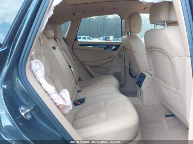 2017 PORSCHE MACAN WP1AA2A55HLB02121 Photo 7