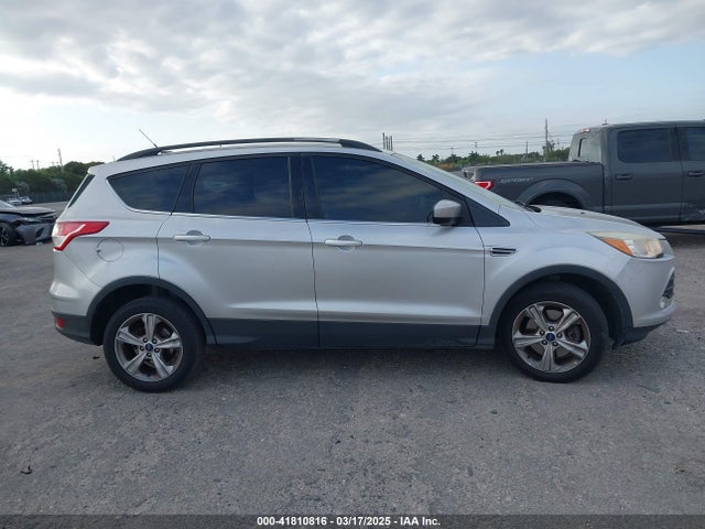 1FMCU9G9XEUD53089 Ford ESCAPE SE
