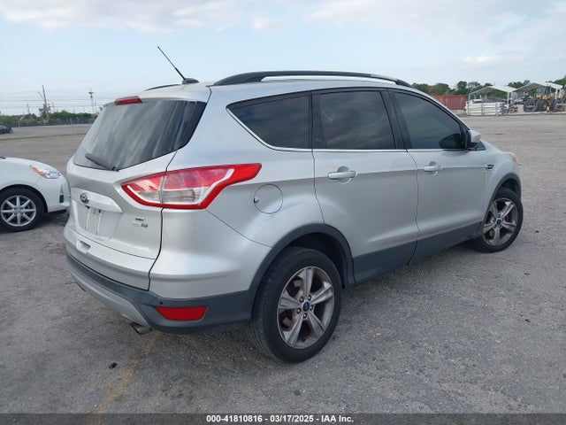 1FMCU9G9XEUD53089 Ford ESCAPE SE