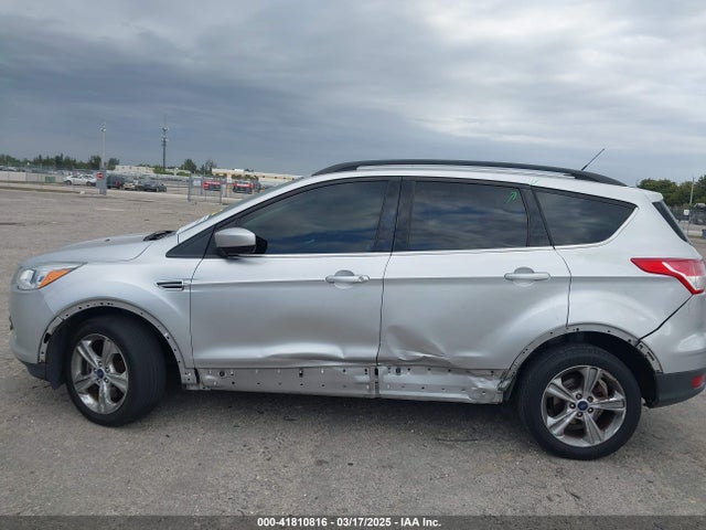 1FMCU9G9XEUD53089 Ford ESCAPE SE