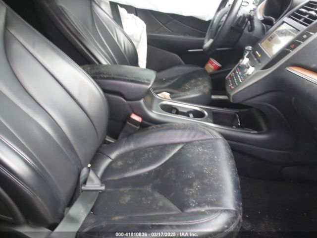 5LMCJ2D93KUL21128 Lincoln MKC SELECT