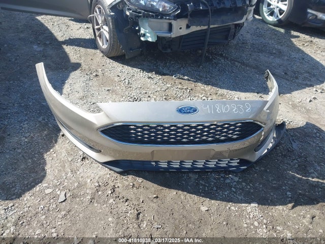 1FADP3K25HL305961 Ford FOCUS SE
