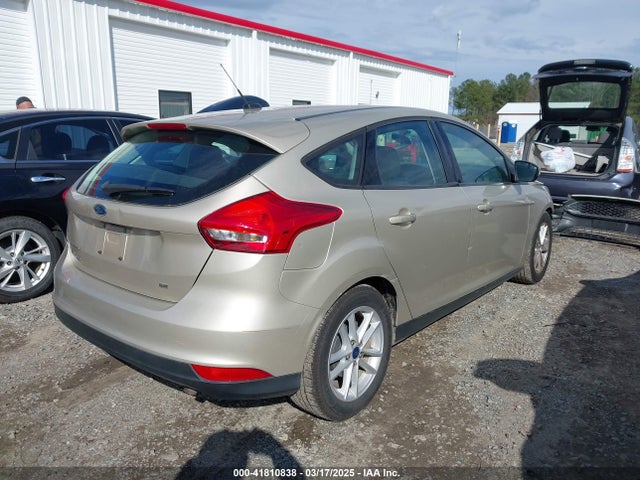1FADP3K25HL305961 Ford FOCUS SE