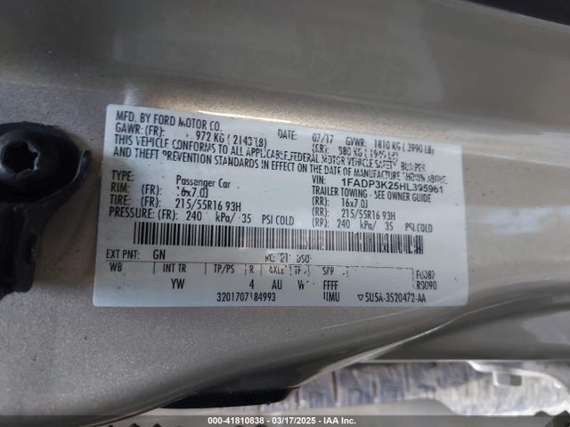1FADP3K25HL305961 Ford FOCUS SE