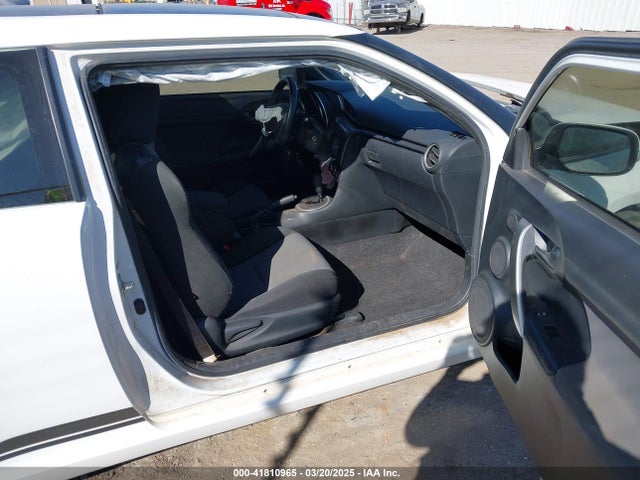 Scion TC 2014 JTKJF5C74E3072410 Image 5