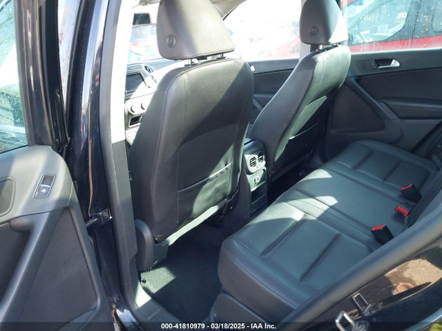 WVGSV7AXXHK007144 Volkswagen Tiguan 2.0t Wolfsburg Edition