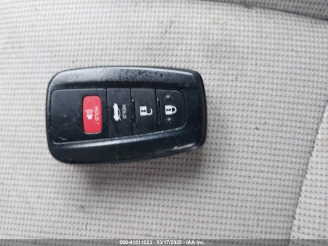 5YFVPMAE5MP266547 Toyota COROLLA LE