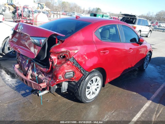 3MYDLBYV1KY526975 Toyota YARIS L