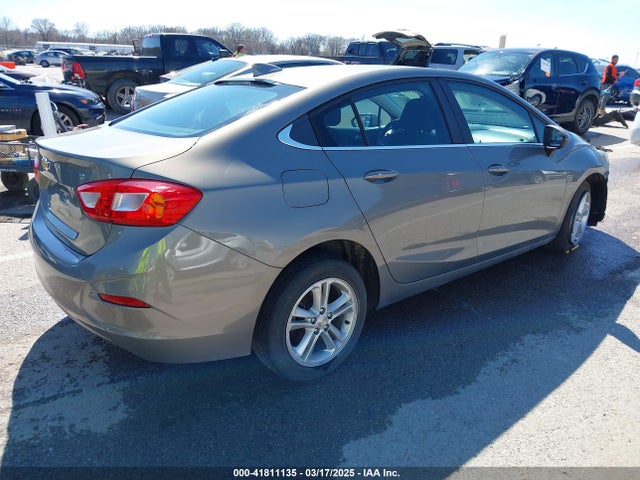 1G1BE5SM8H7160002 Chevrolet Cruze Lt Auto