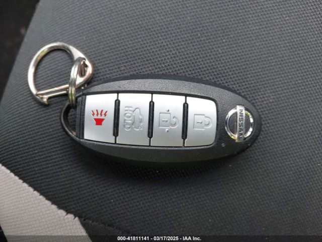 3N1CN8EV0ML857304 Nissan Versa Sv Xtronic Cvt