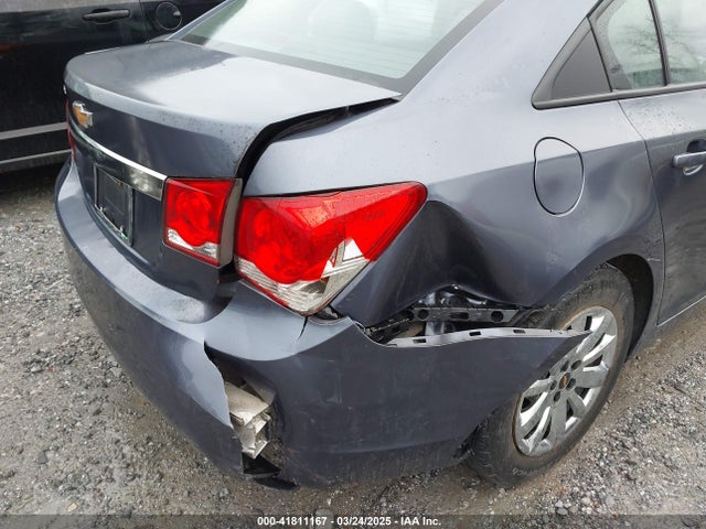 1G1PA5SH0E7103809 Chevrolet Cruze Ls Auto