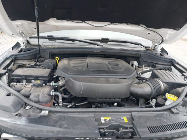 1C4RJEAGXMC813573 Jeep Grand Cherokee Laredo E 4x2